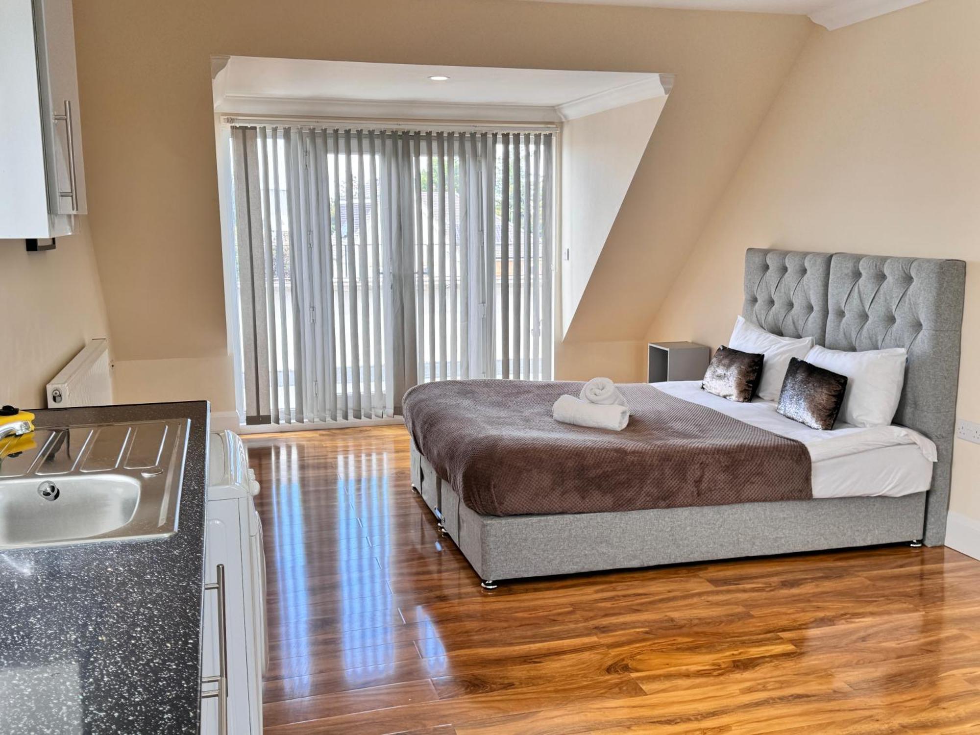 Relaxing Airport Rooms Stanwell Exteriér fotografie