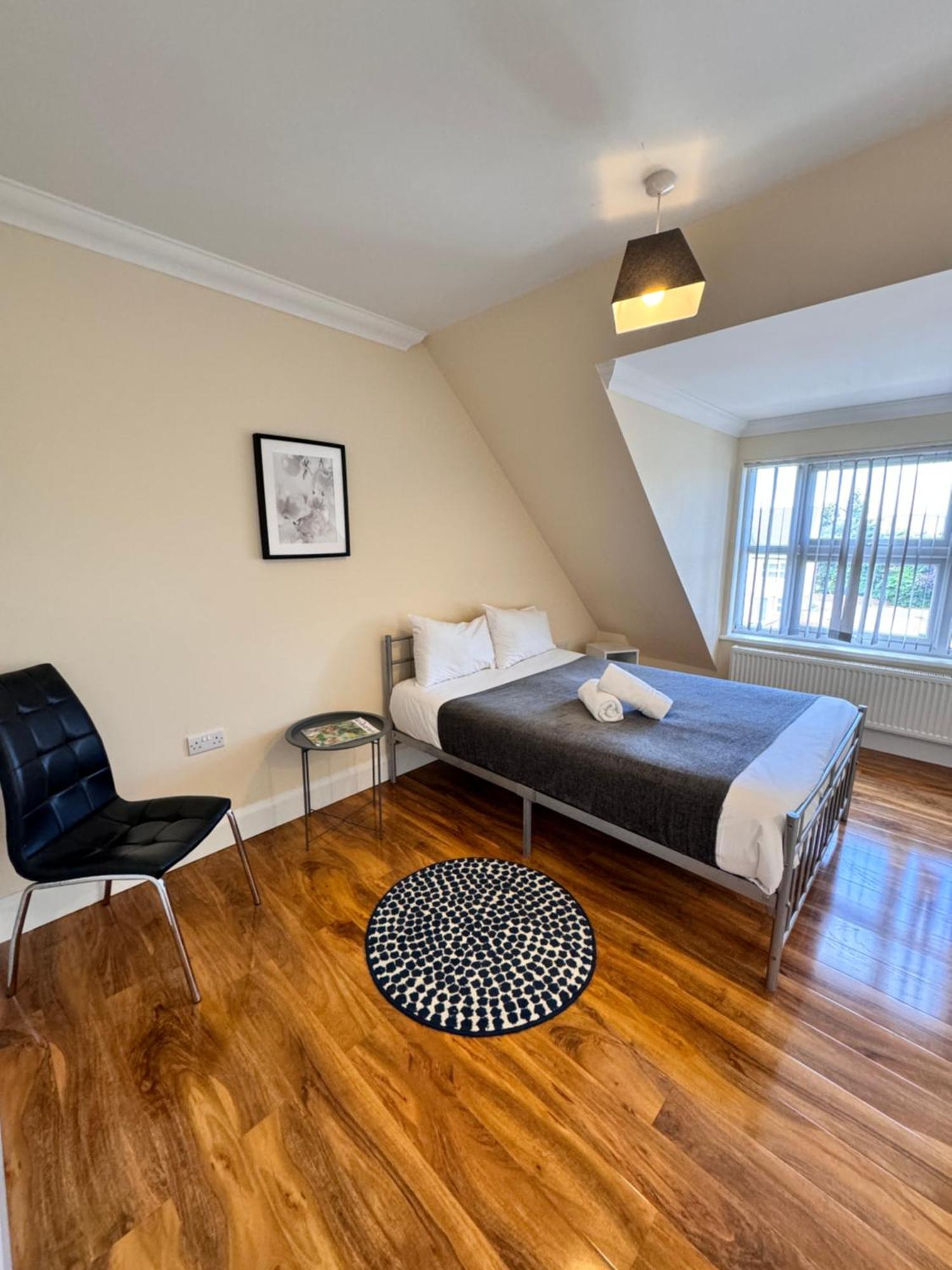 Relaxing Airport Rooms Stanwell Exteriér fotografie