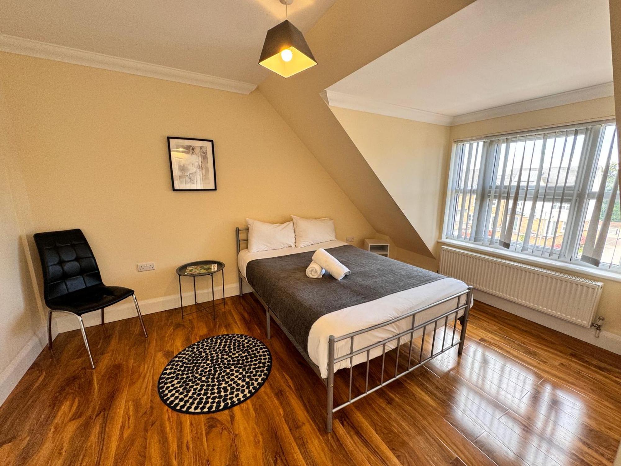 Relaxing Airport Rooms Stanwell Exteriér fotografie